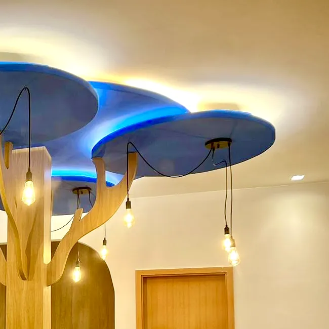 Forro decorativo de recepção comercial em gesso